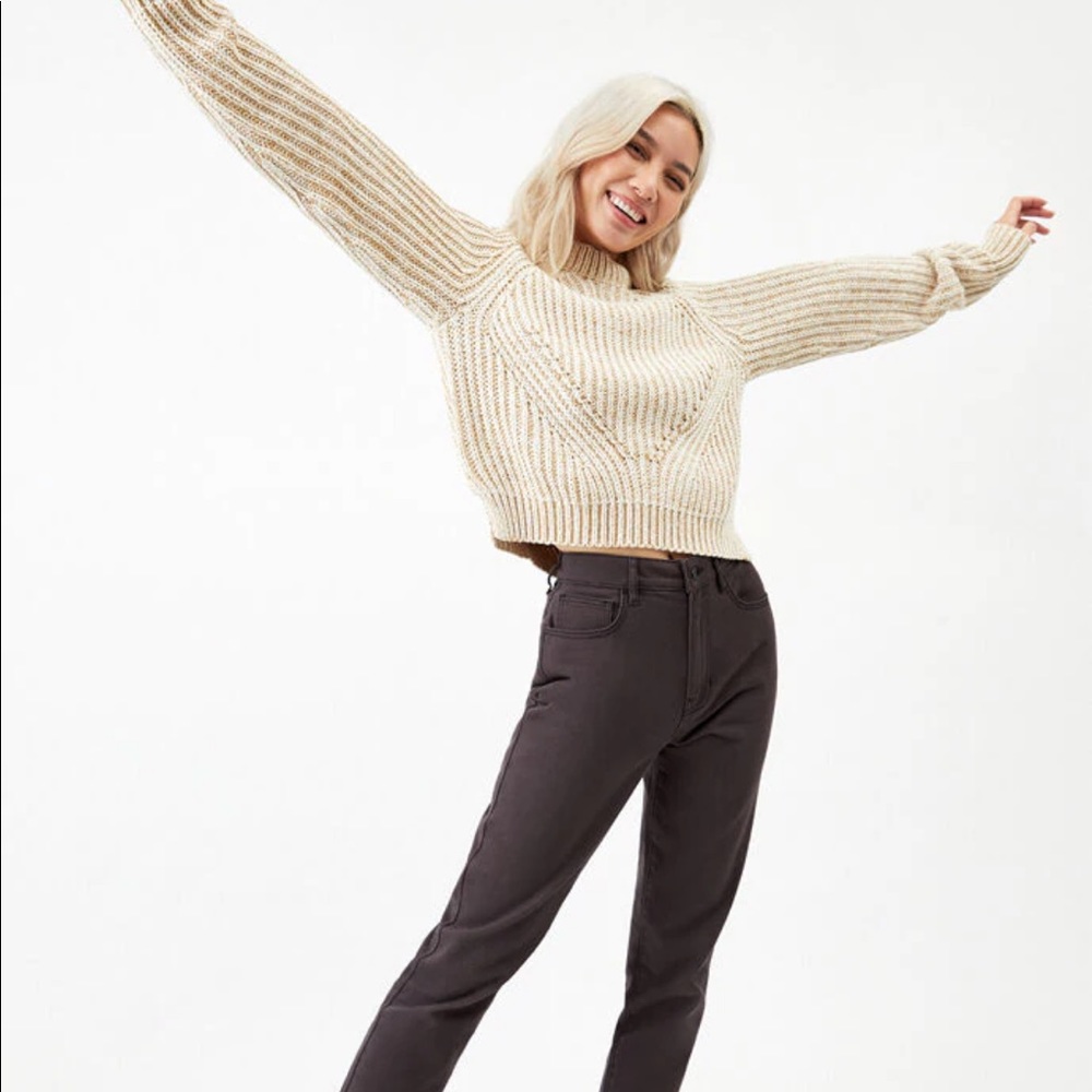 LA Hearts Raglan Sweater - Picture 5 of 6